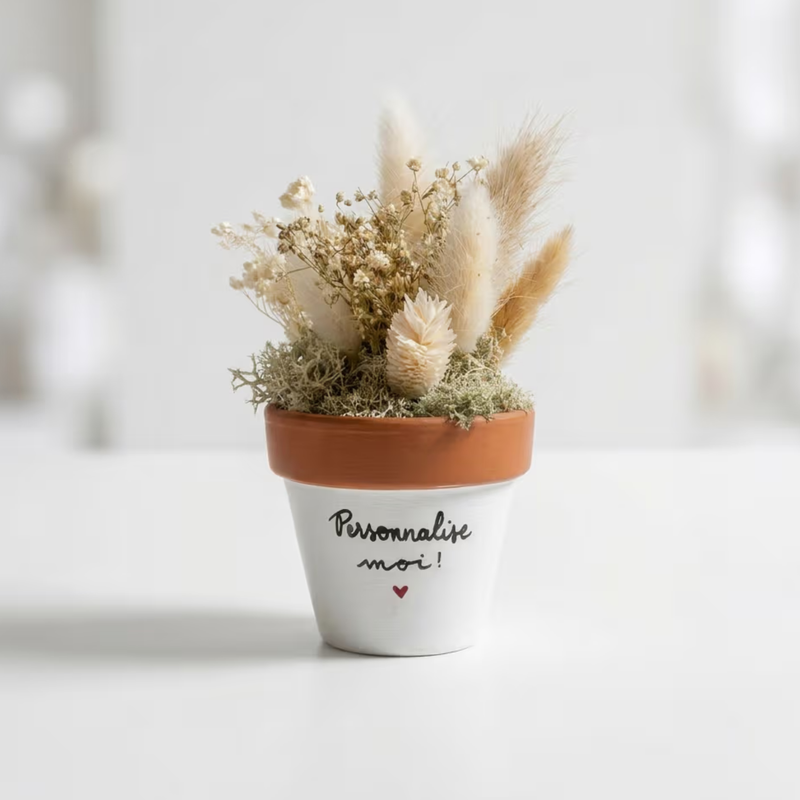 Cache-pot personnalisé en terre cuite blanc garni de fleurs séchées stabilisées, cadeau sans entretien